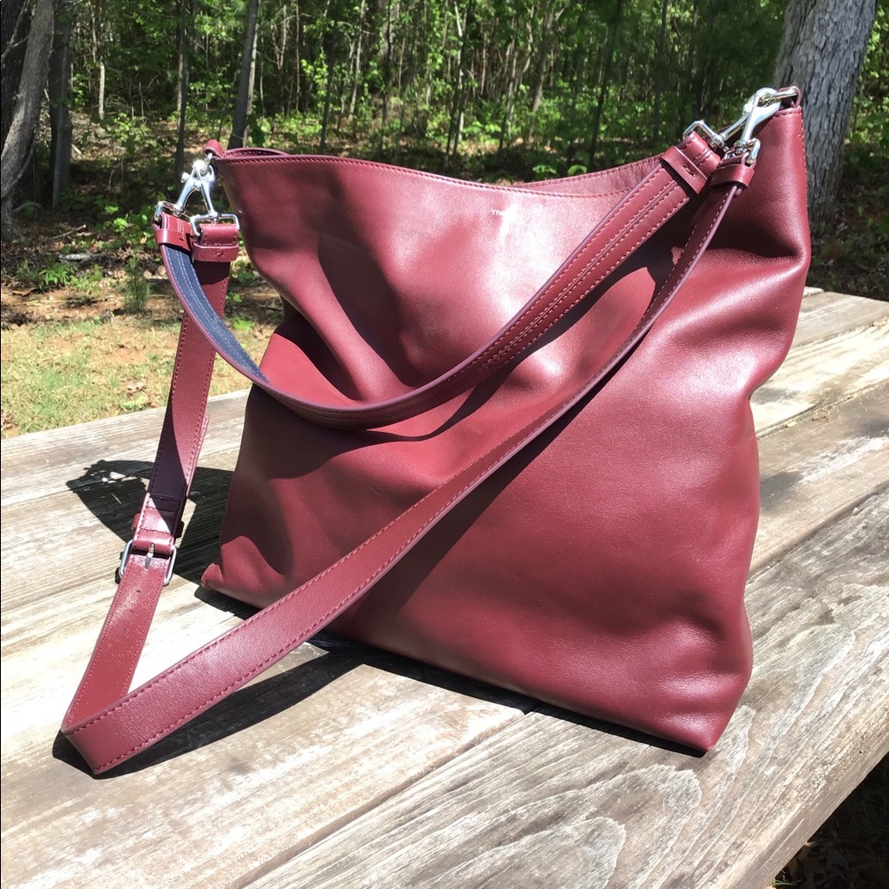 Theory tote in leather